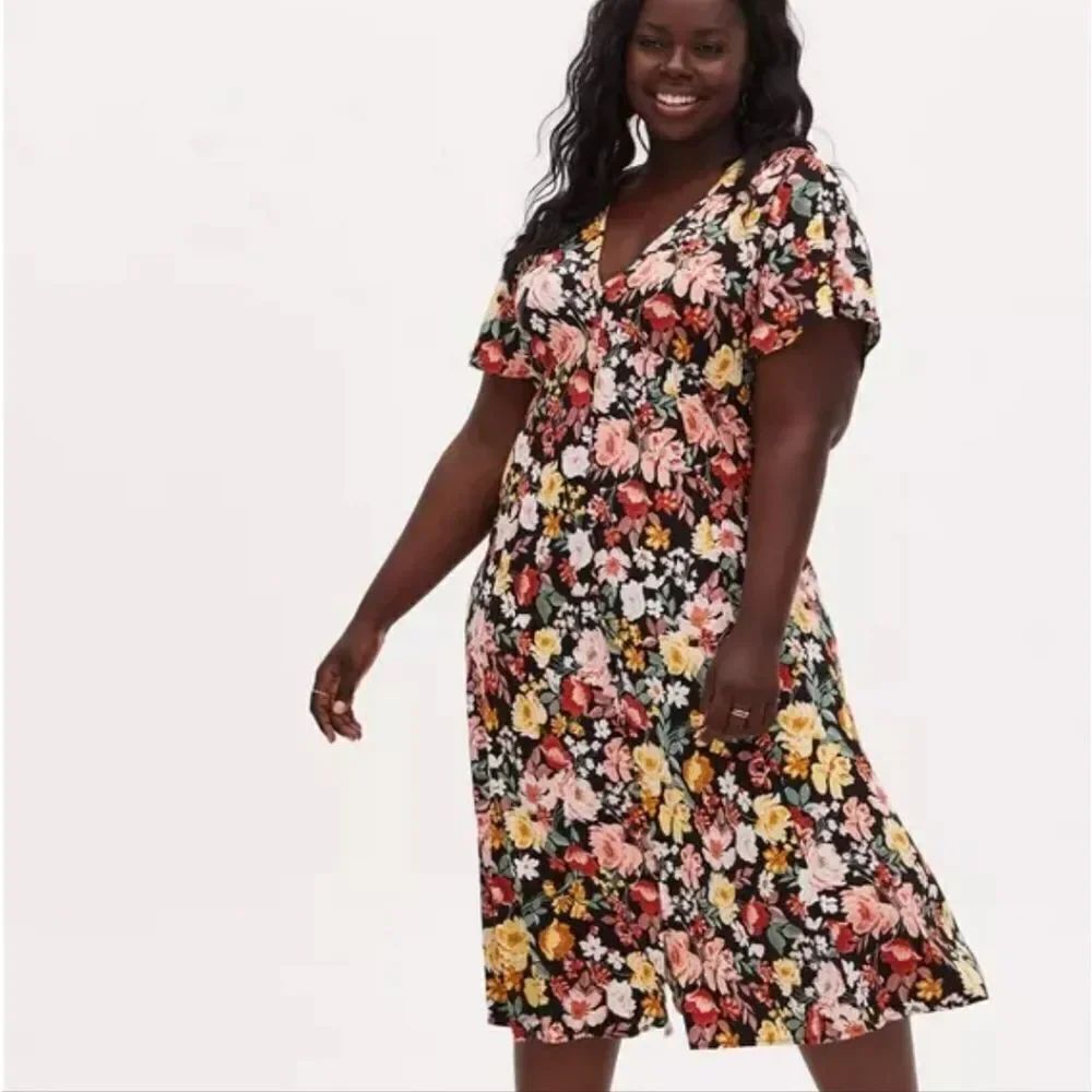 Torrid Black Floral Challis Button Front Midi Dress